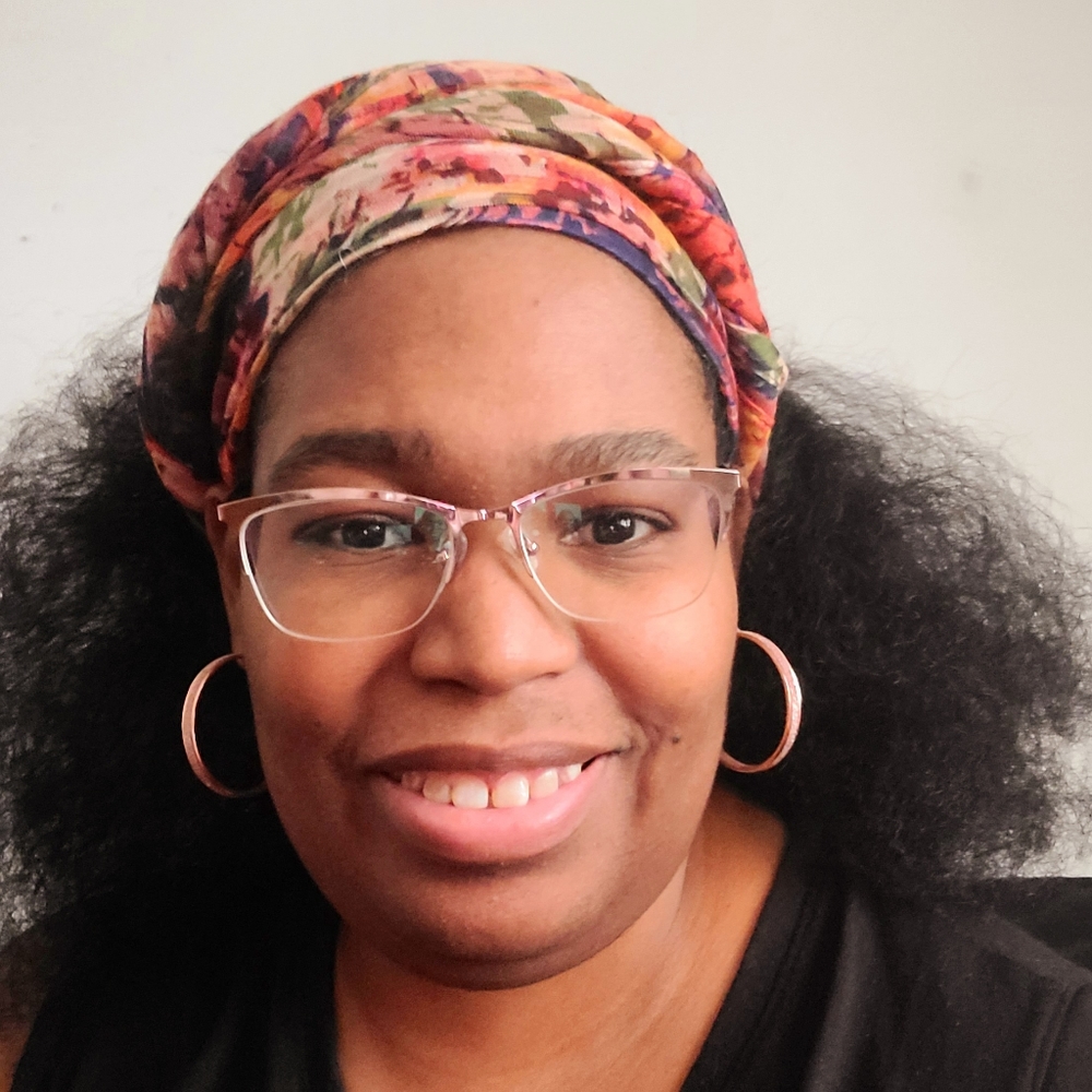 Meet your Posher, Monica